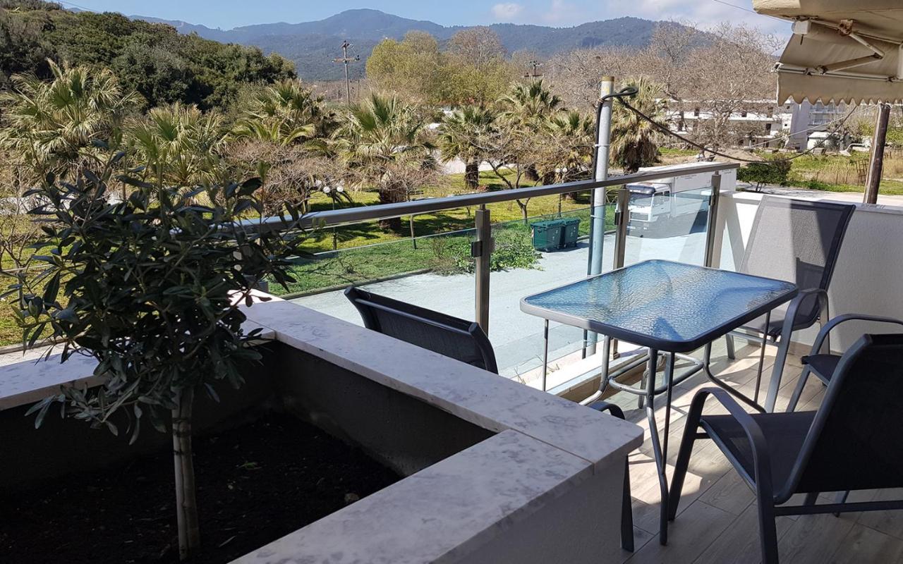 Apartamento Sarti Holidays Exterior foto